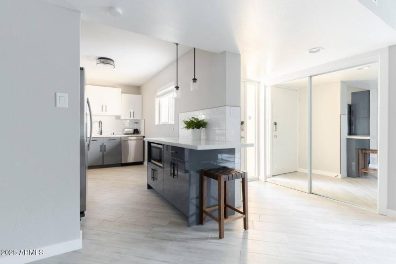 e1d497e7-9241-45f9-bd80-194c9795e9bf