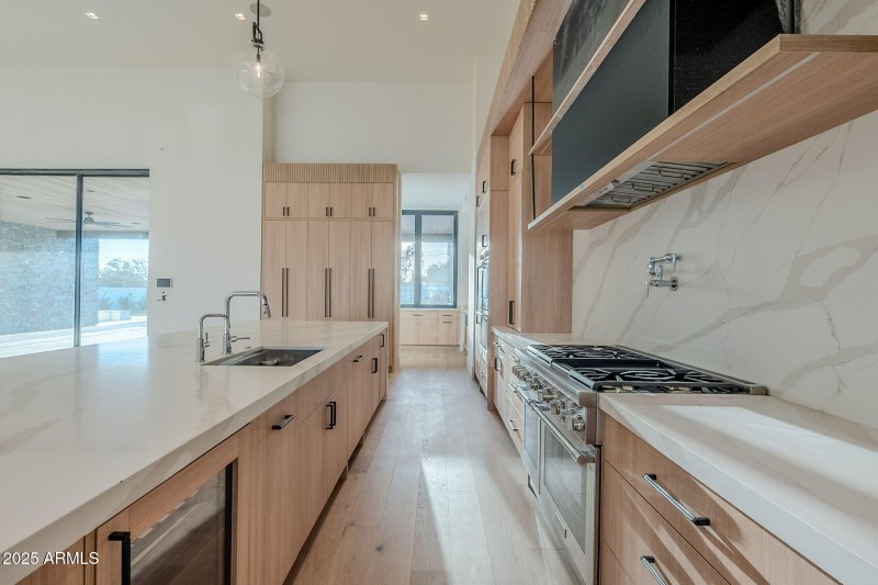 C2057B8F-789D-4C3E-84DB-F0B3F8686EAF