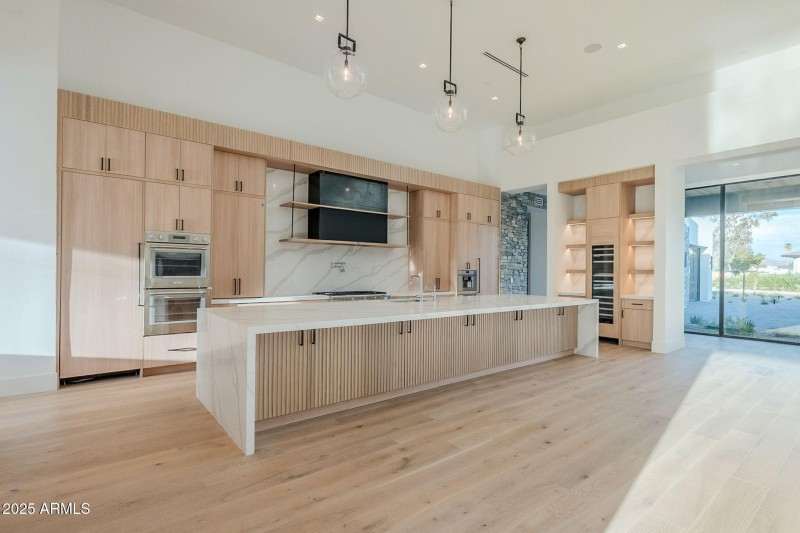 EC690986-4FE2-4461-97D8-372B76E52EC9