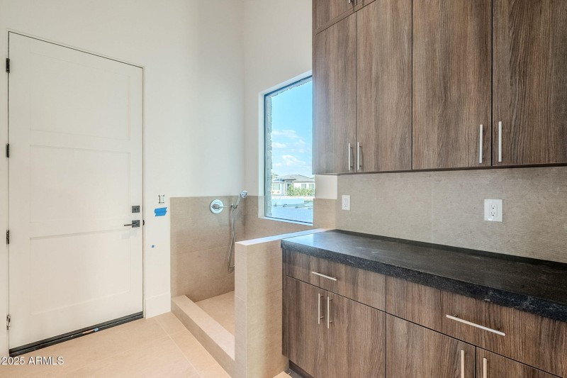 5C3EB985-A4A0-4BDE-B594-D16DFF51B6D4