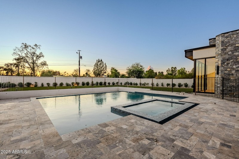 498F3301-4508-492D-A90A-6A9D913155DF