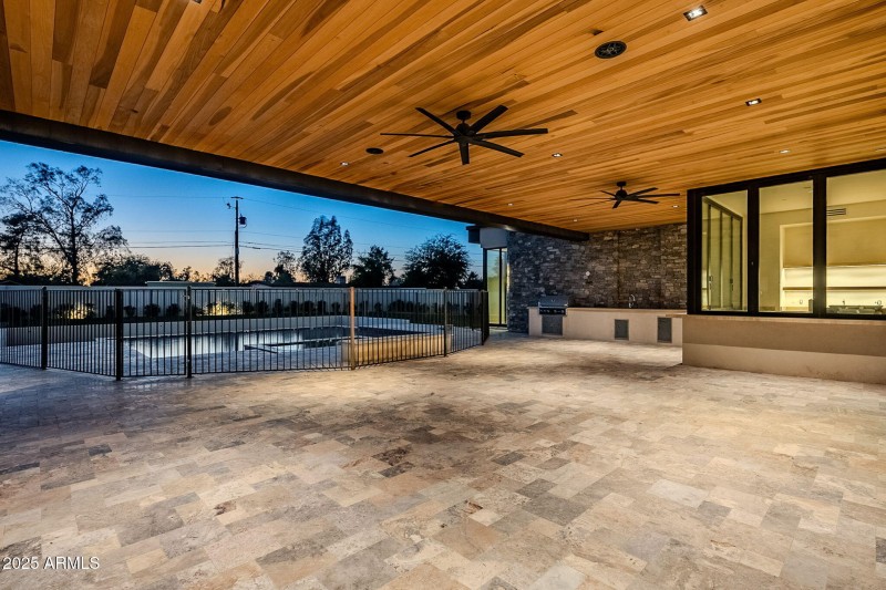 664E6797-2FBB-4F46-968B-0DE8FBC9015F