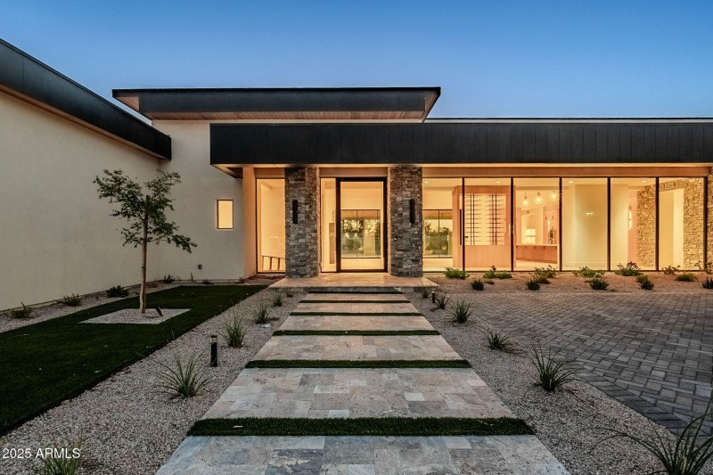 AC72CD71-0D12-48CB-8F40-A8498923C459