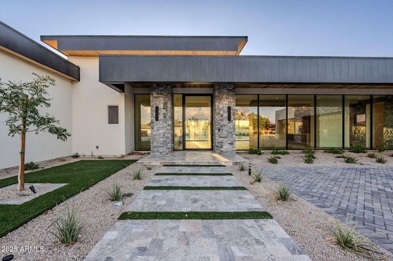 F30C71F9-B1A9-4A34-BA1C-AD3589563D67