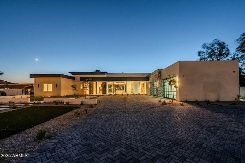 6B85A25A-DD6A-4923-9FC2-29D57A75FFC5