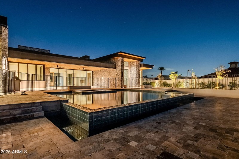 5ECA4072-710D-4B7A-9CE0-047FE0D2E40E