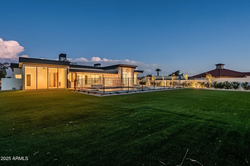 19FD27E2-3B49-48B2-866C-ADBBBAB31F9D