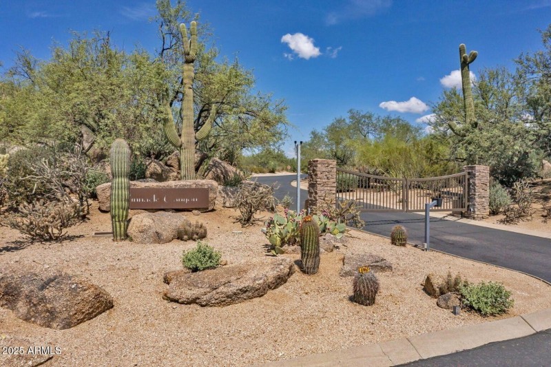 Pinnacle Canyon EAST Gated Entry
