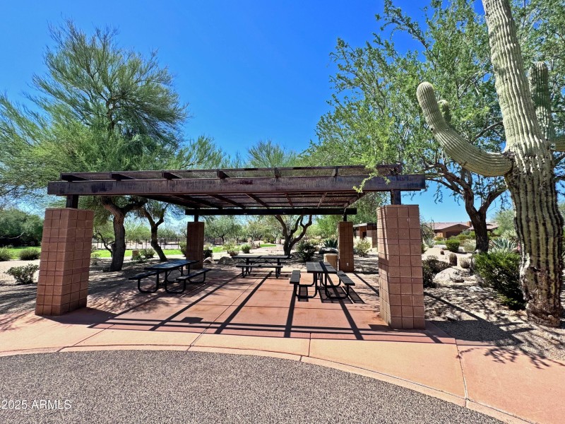 Troon North Park, Pavillion