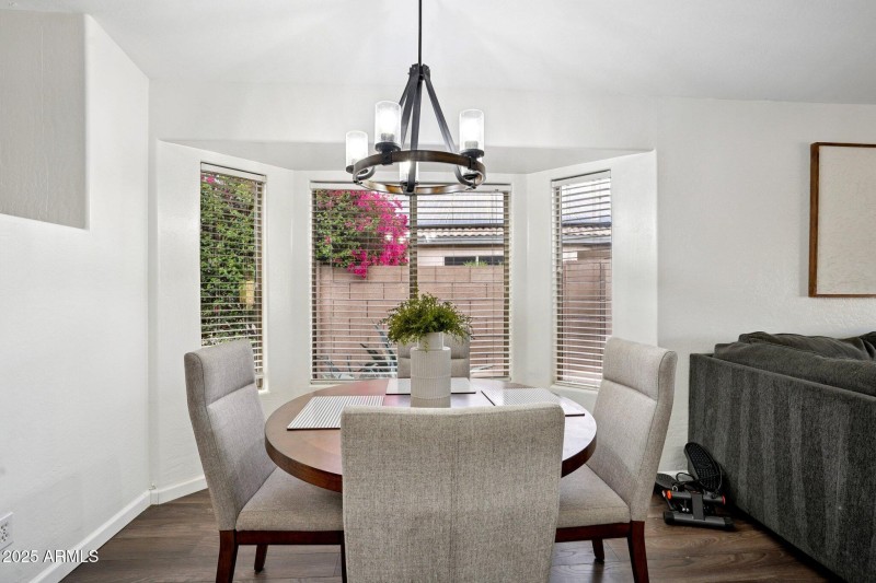 13-web-or-mls-W Two Guns Trail-S0910-013