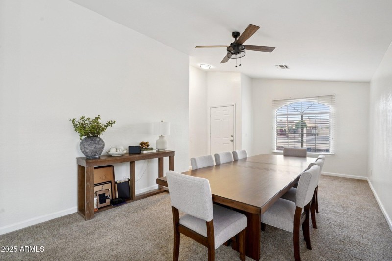 10-web-or-mls-W Two Guns Trail-S0910-010