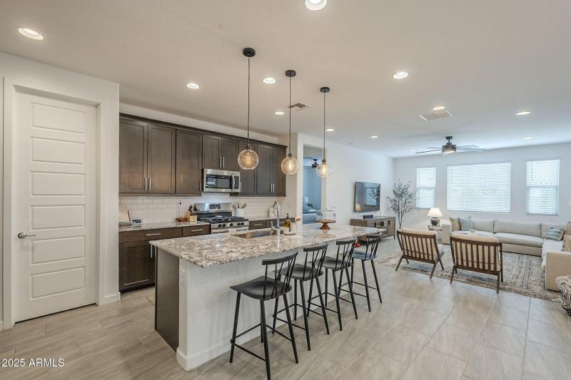 12-web-or-mls-Citadel-12