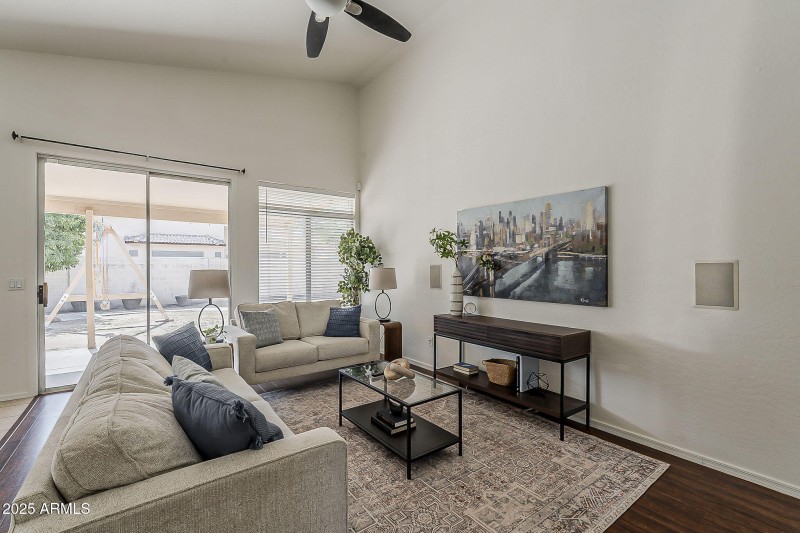 15-web-or-mls-Erie-14