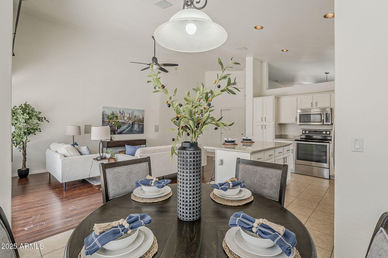 24-web-or-mls-Erie-23