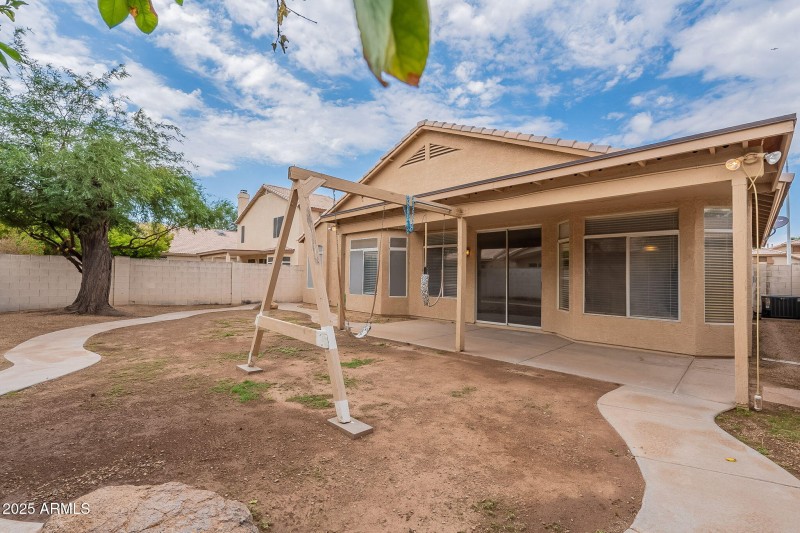 41-web-or-mls-Erie-42