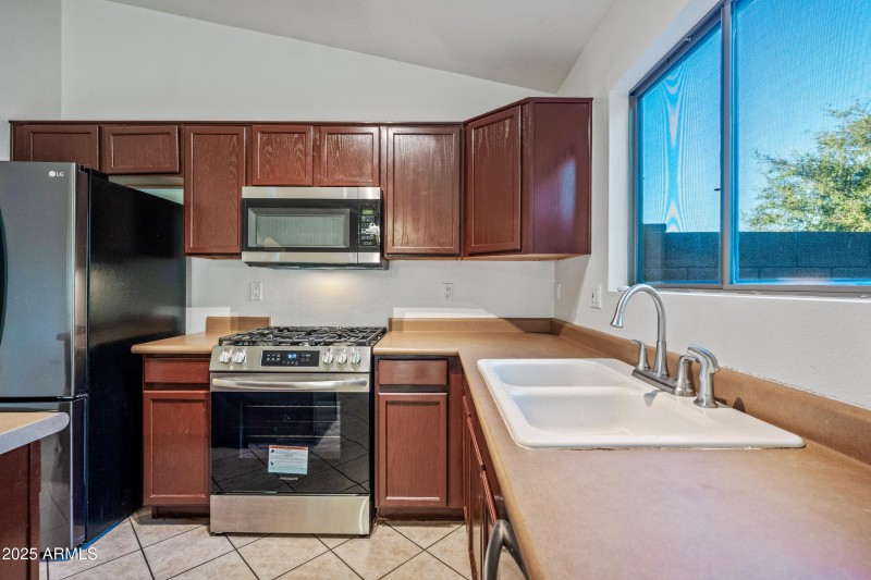 17-16223WPAPL-ocupix