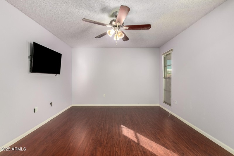 17 - Whispering Oaks 13043