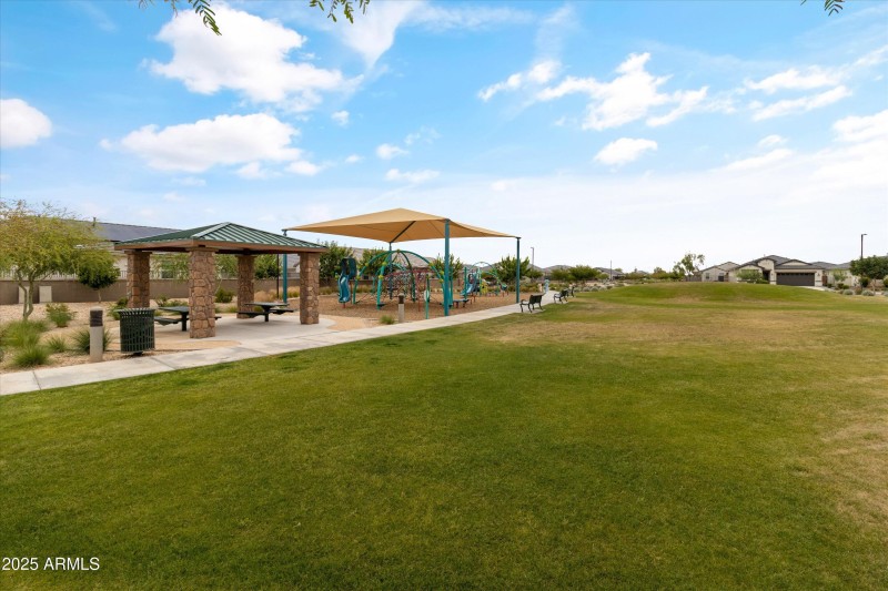 18 - Park - Play Area