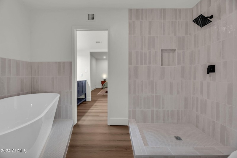 19-web-or-mls-2505 N 61st Way-19