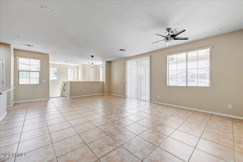 04-Dining & Living Room II