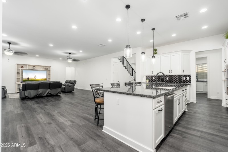 10-print-22801 E Galveston St, 10-07 - 1