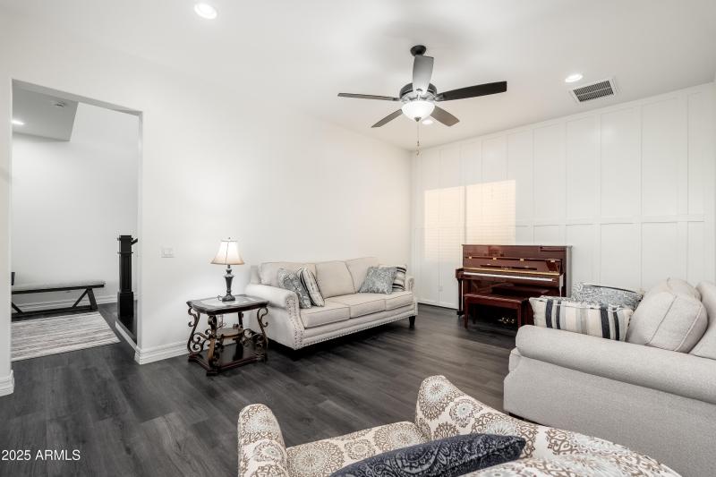 15-print-22801 E Galveston St, 10-07 - 1