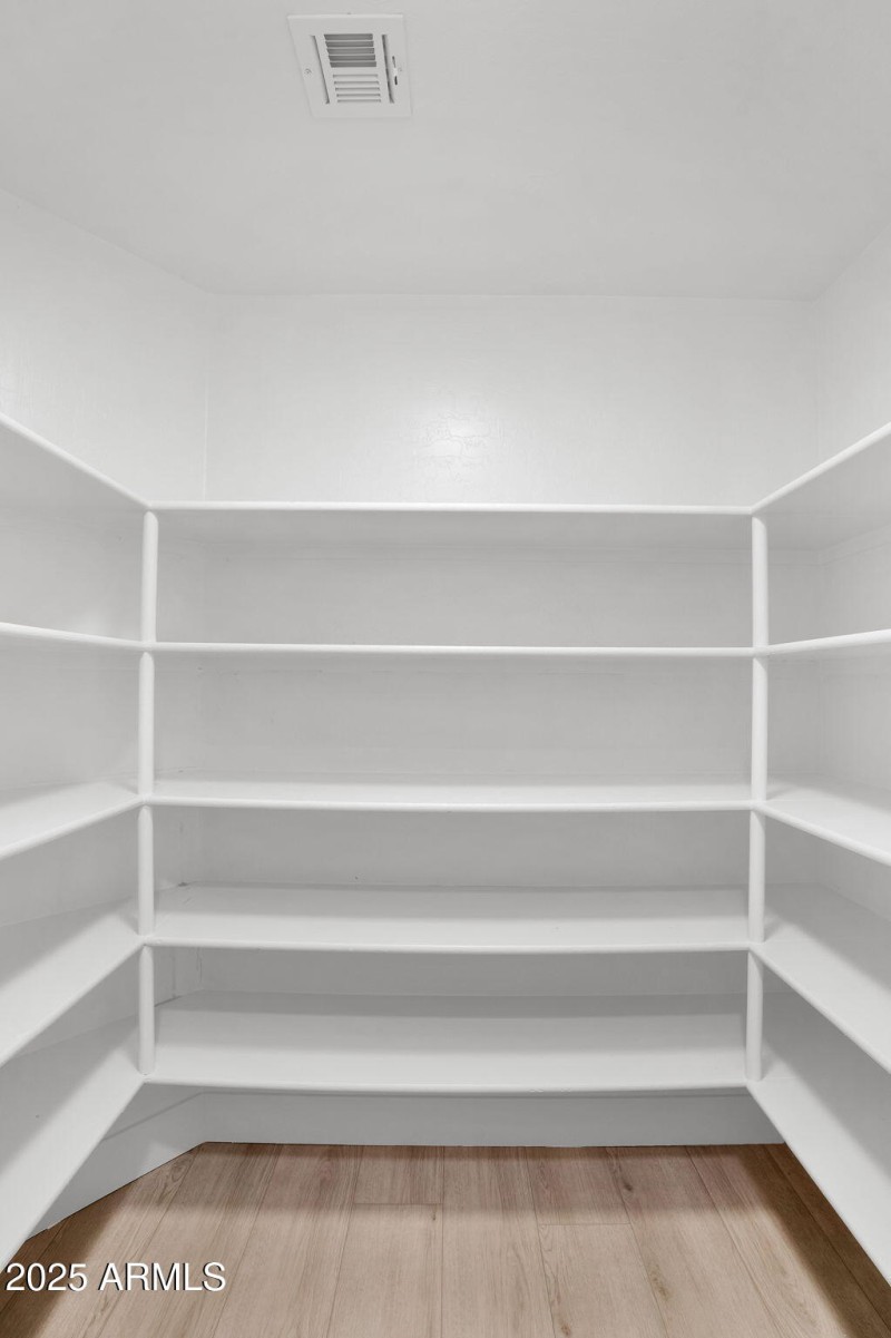 35-web-or-mls-18047 E Vencino-44