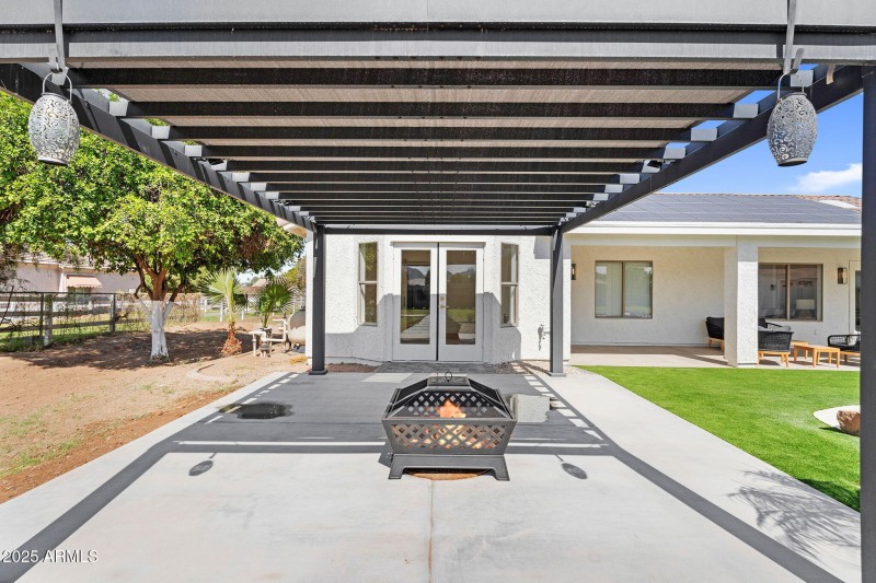 41-web-or-mls-18047 E Vencino-52