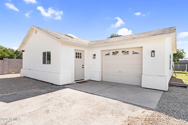 48-web-or-mls-18047 E Vencino-3