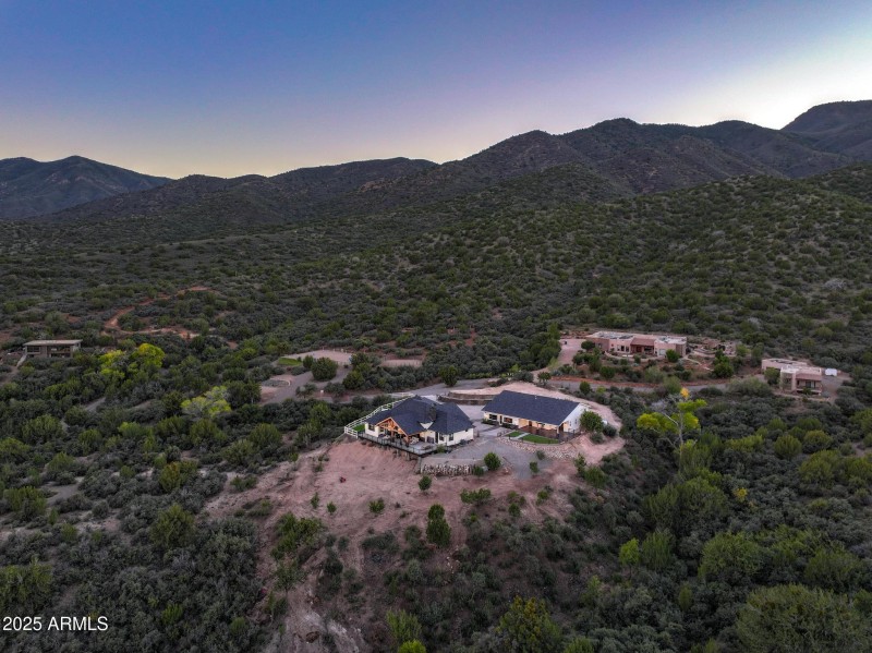 dji_fly_20251006_182300_0005_17598047847