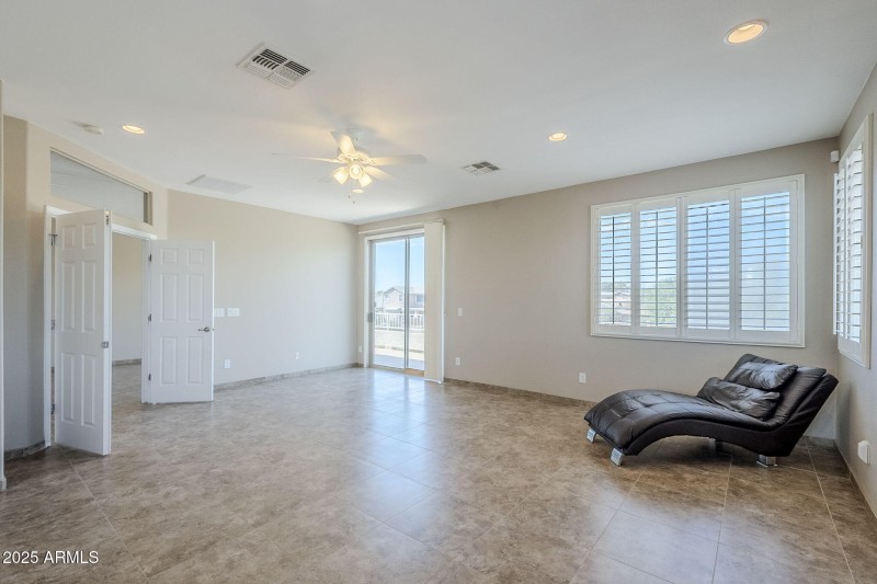 52-web-or-mls-Donithan-40