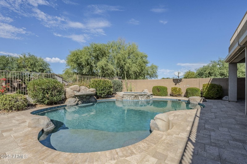 67-web-or-mls-Donithan-55