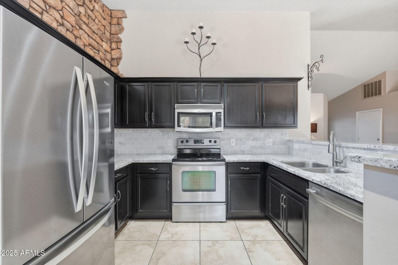 12-web-or-mls-Clair-12