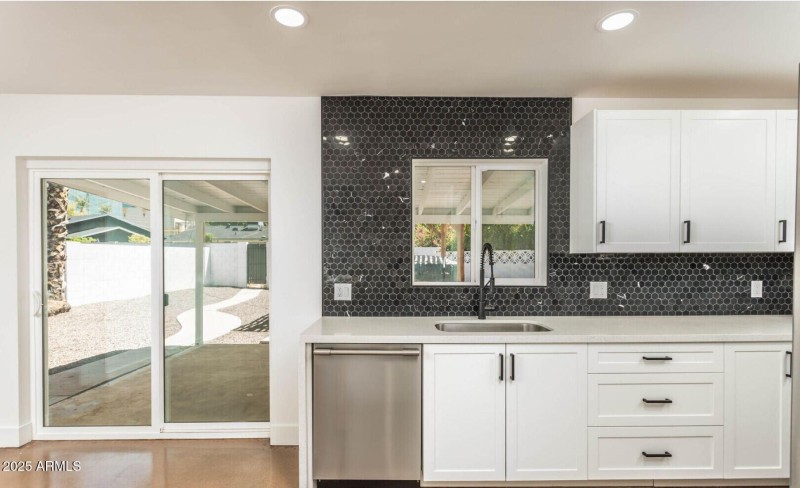 4721 Kitchen view II