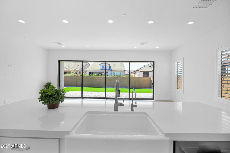 5641 Sayan - 12Kitchen