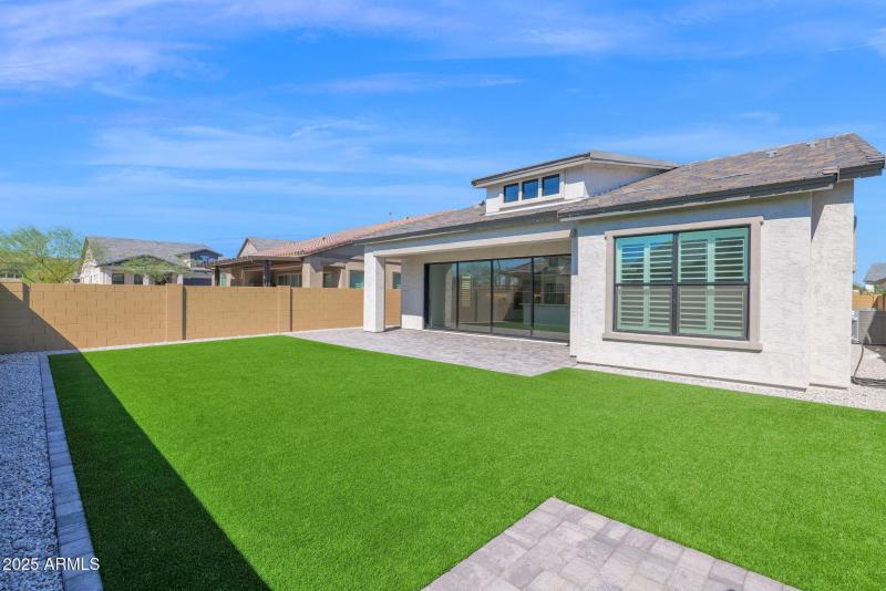 5641 Sayan - 33Backyard