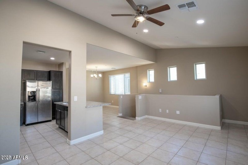 20220907061900611032000000-o