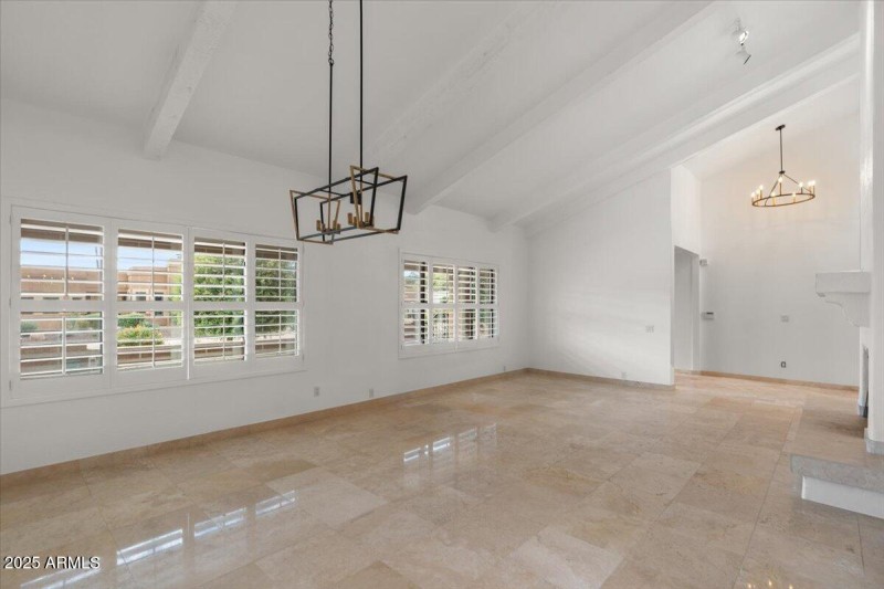 11-Dining and Living