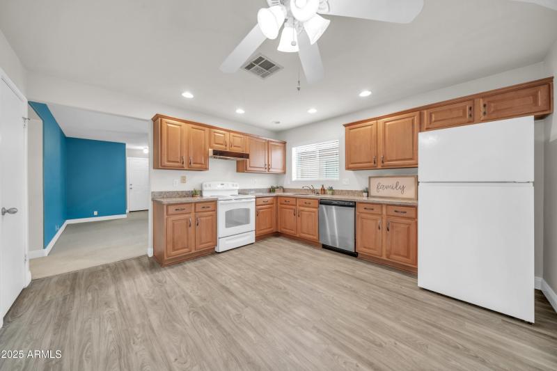 16561 N 157th Ave-10