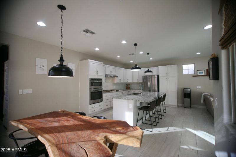 69AC6D65-1FC6-41CC-A5A4-1D920DE1F1D9