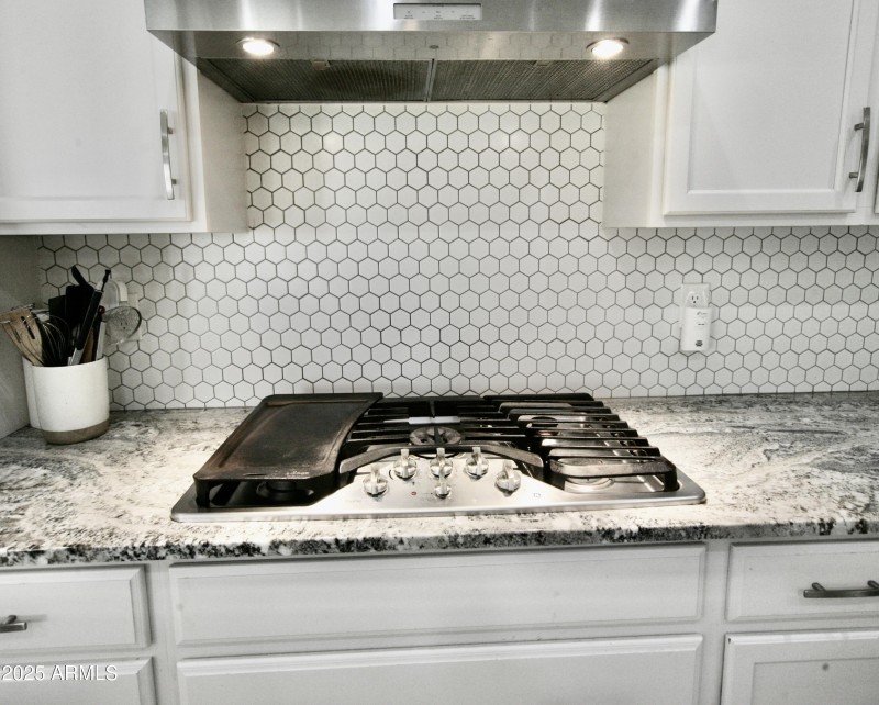 2EC1A863-36C6-49C7-9551-6B1B3D3B8508_1_2