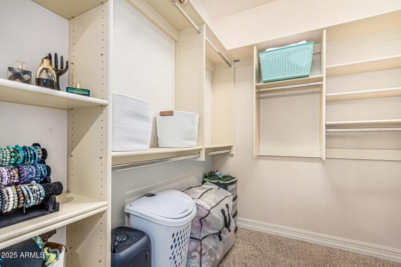 primary wrap around closet