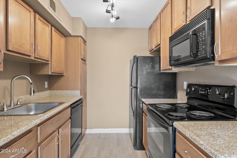 11-web-or-mls-3600-hayden-rd-2306