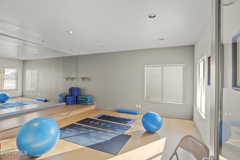 22-web-or-mls-3600-hayden-rd-2808