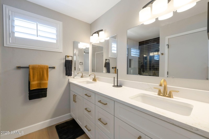 25-web-or-mls-Qp-4092