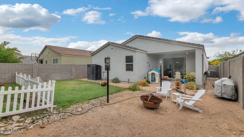 4531 Greenleaf Dr-large-024-010-4531 Gre