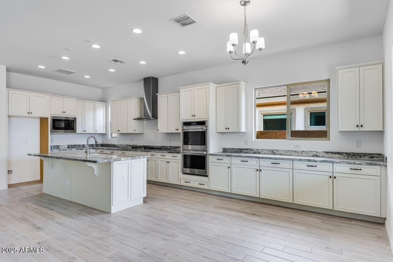 17837 W PASADENA - Ready Now!