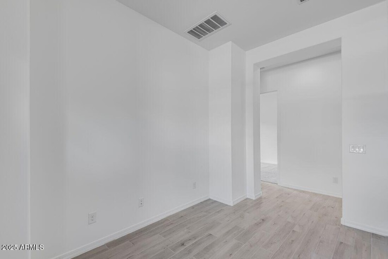 17837 W PASADENA - Ready Now!