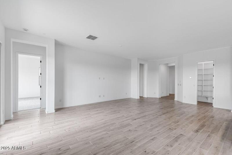 17837 W PASADENA - Ready Now!