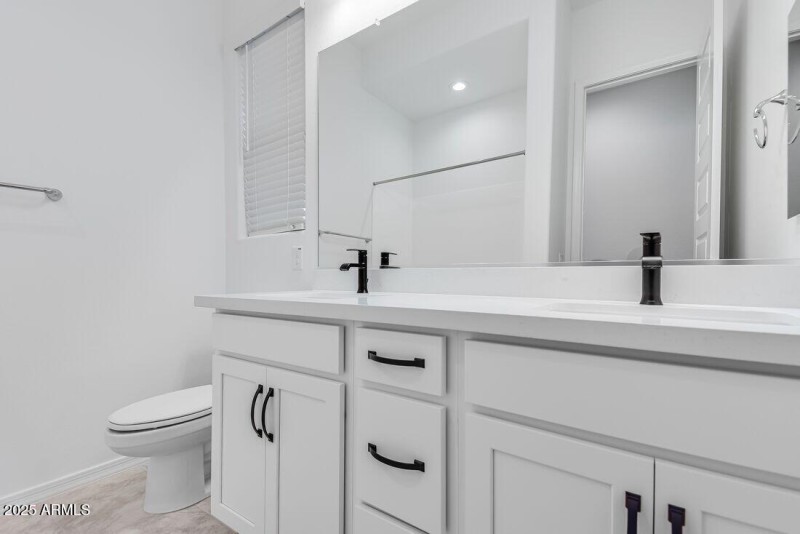 17819 W PASADENA - Ready Now!